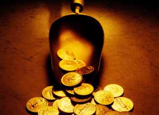 How do the banks and lenders determine the gold loan interest rates? gold loan interest rates