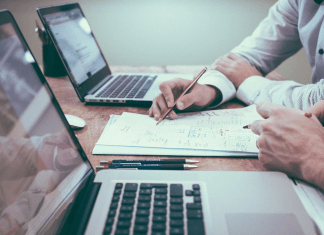 Open up your schedule by hiring external consultants as an entrepreneur hiring external consultants as an entrepreneur