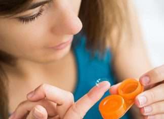 Top tips for maintaining eye health with contact lenses