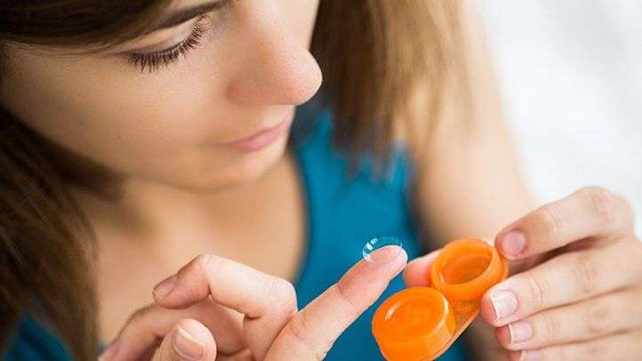 Top tips for maintaining eye health with contact lenses